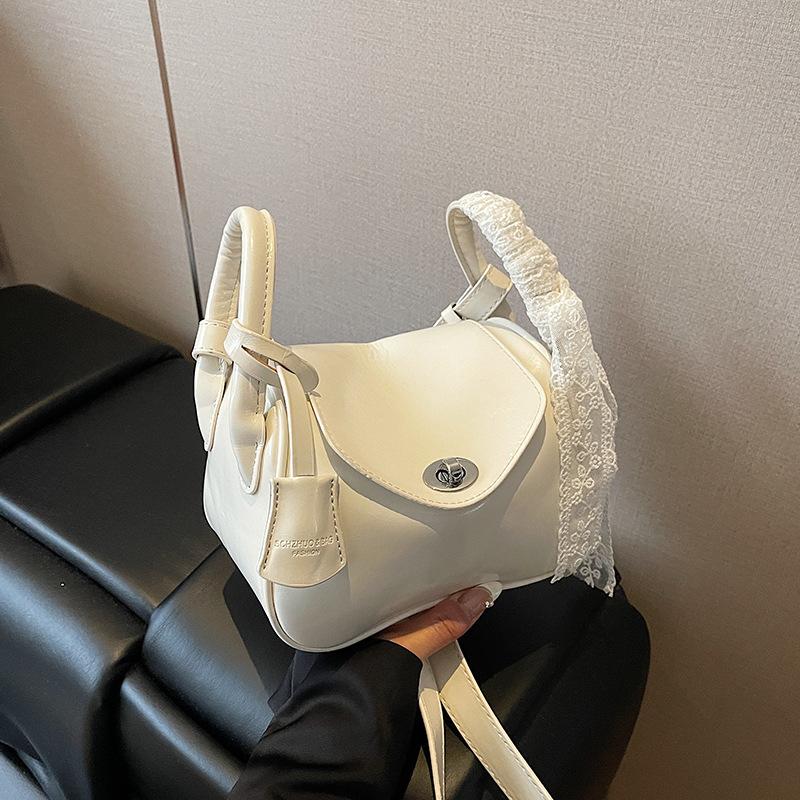 Niche Design Bag Women's New Popular Shoulder Underarm Bag High-end Versatile Messenger Bag