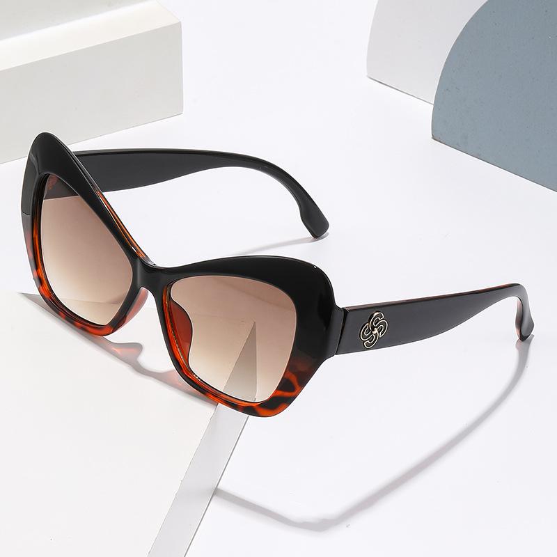 New Cat Eye Sunglasses for Women with Retro Style Eyeglass Beach Travel Outdoor Brand Design Sunshade Glasses Uv400