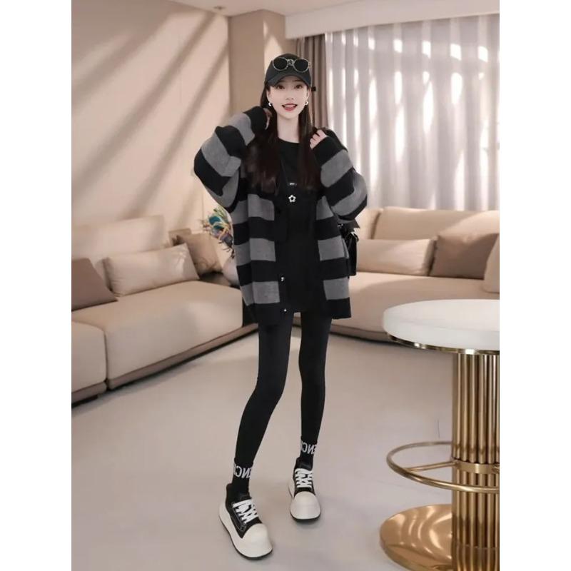 

Large size autumn and winter new loose retro lazy style color matching striped sweater knitted cardigan jacket female trend серый