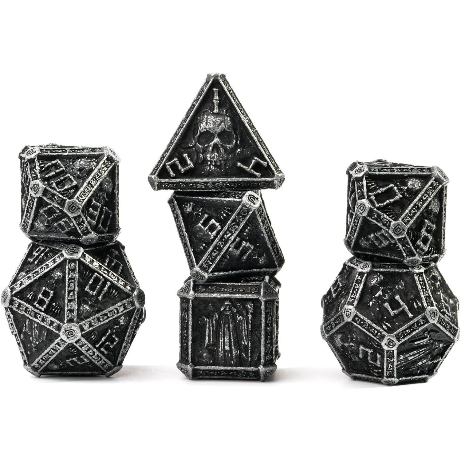 

Набор игральных костей Mystery Skull Metal DND для Dungeons and Dragons, уникальные аксессуары для ролевых игр Magic RPG, подарки 2.5*2.5cm серый/чёрный