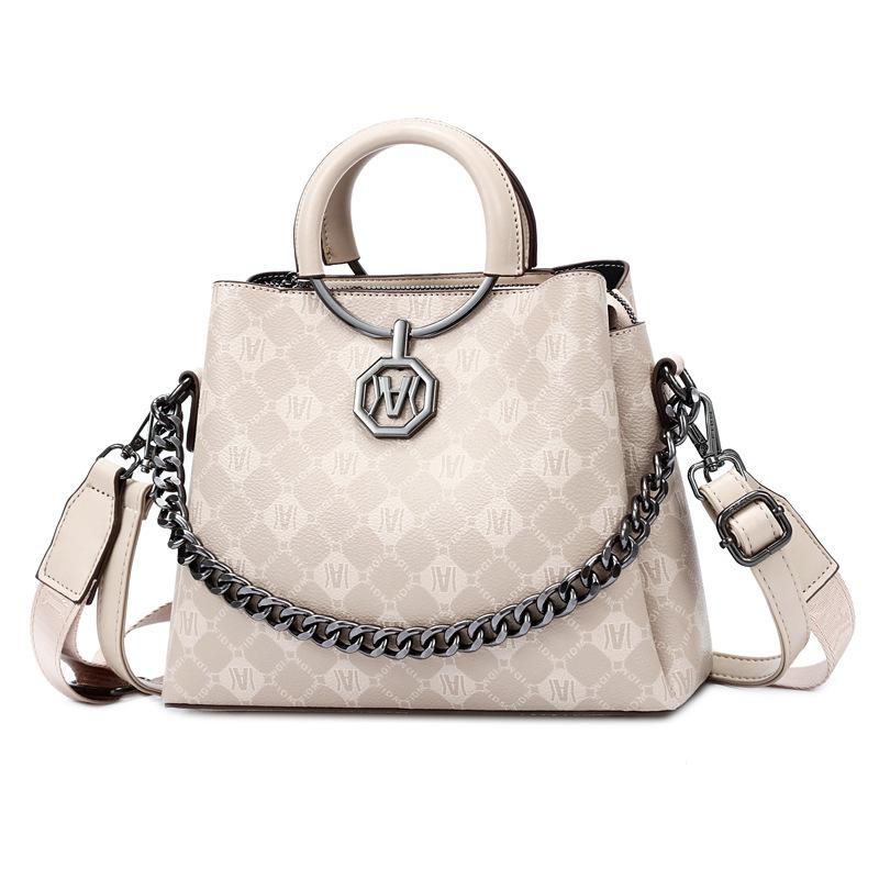 2025 new niche portable bucket bag fashionable versatile soft leather messenger bag