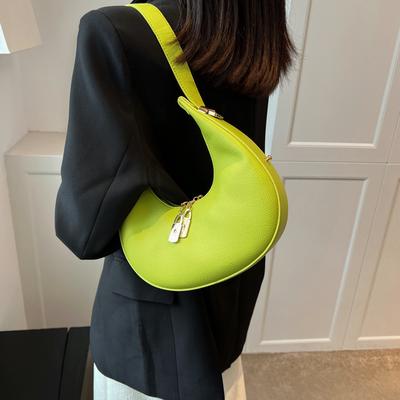 2025 New Niche Soft Crescent Bag, Semi-round Underarm Bag, Fashionable Moon Bag, Shoulder Handheld Women's Bag