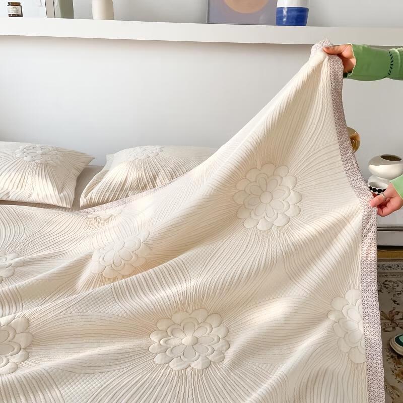 Shanshan Multi-functional Lightweight Quilt