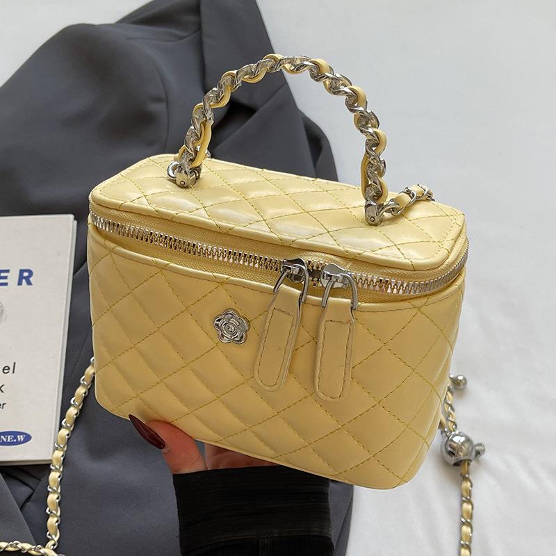 This Year, Xiaoxiangfeng Is Popular, Light Luxury, High-end Texture, Portable Box Bag, Women's Versatile Commuting, Foreign Style, Korean Messenger Ba