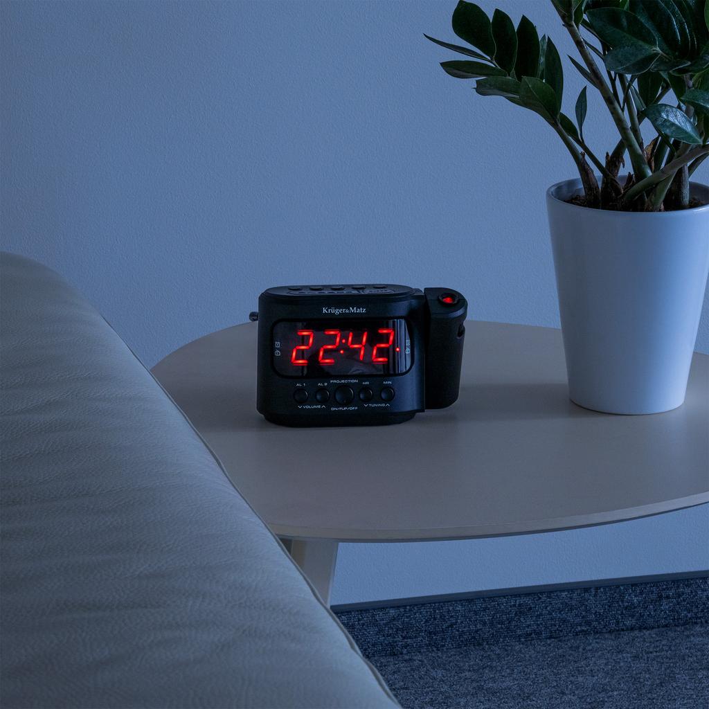 Kruger&Matz AM/FM clock radio with snooze timer and LED