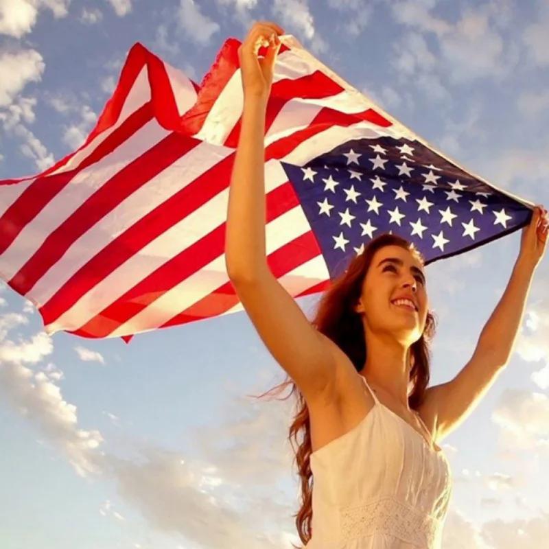 90*150cm Flaga USA Flaga z Czerwoną Linią z Mosiężnymi Oczkami Poliestrowa Flaga Amerykańska na Dzień Niepodległości USA Dwustronnie Drukowana