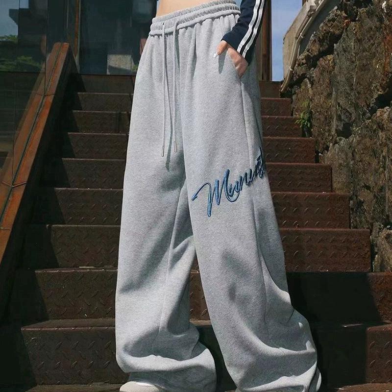 Graue Hip-Hop-Jazzhosen im amerikanischen Stil: Bestickte Herbst-Jogginghosen mit weitem Bein und lockerem Schnitt