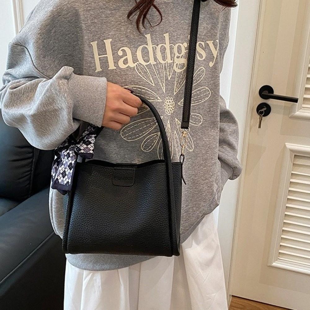Minimalist Pu Leather Bucket Bag Solid Color Women 's Handbag Temperament Crossbody Bag  Portable