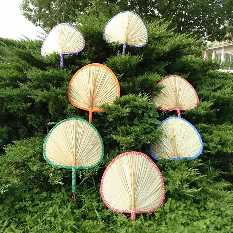 Summer Large Palm Leaf Fan, Banana Leaf Fan, Sunflower Fan, Traditional Hand-Woven Fan for the Elderly, Mosquito-Repelling, Cooling, Barbecue