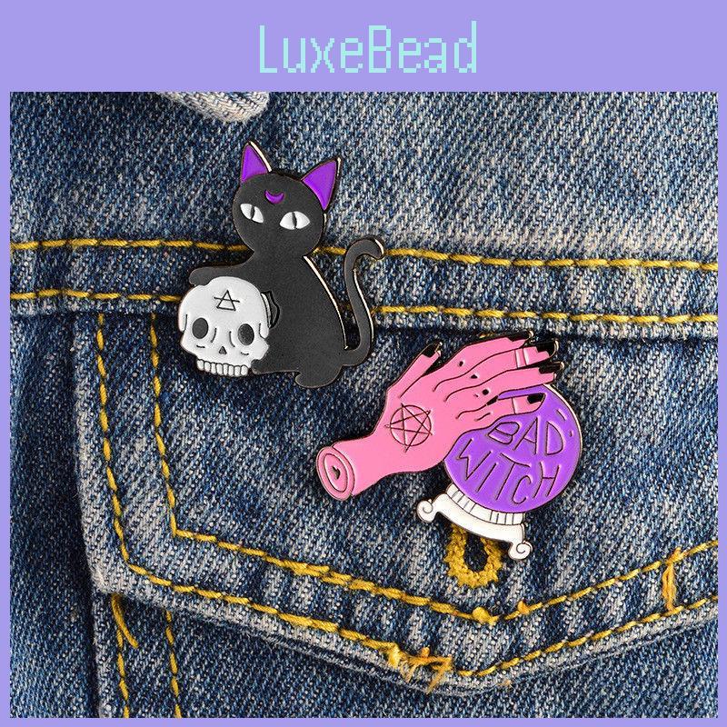 Elegante Emaille-Brosche Totenkopf-Pins mit Trank, Katze, Totenkopf und Kerze für Halloween
