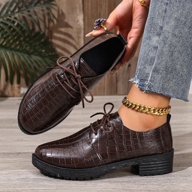 2025 New Fashion Pointed Toe Leather Shoes Embossed Formal Lace-up Trendy Women's Flat Heels Modern Mid-Heeled Loafers