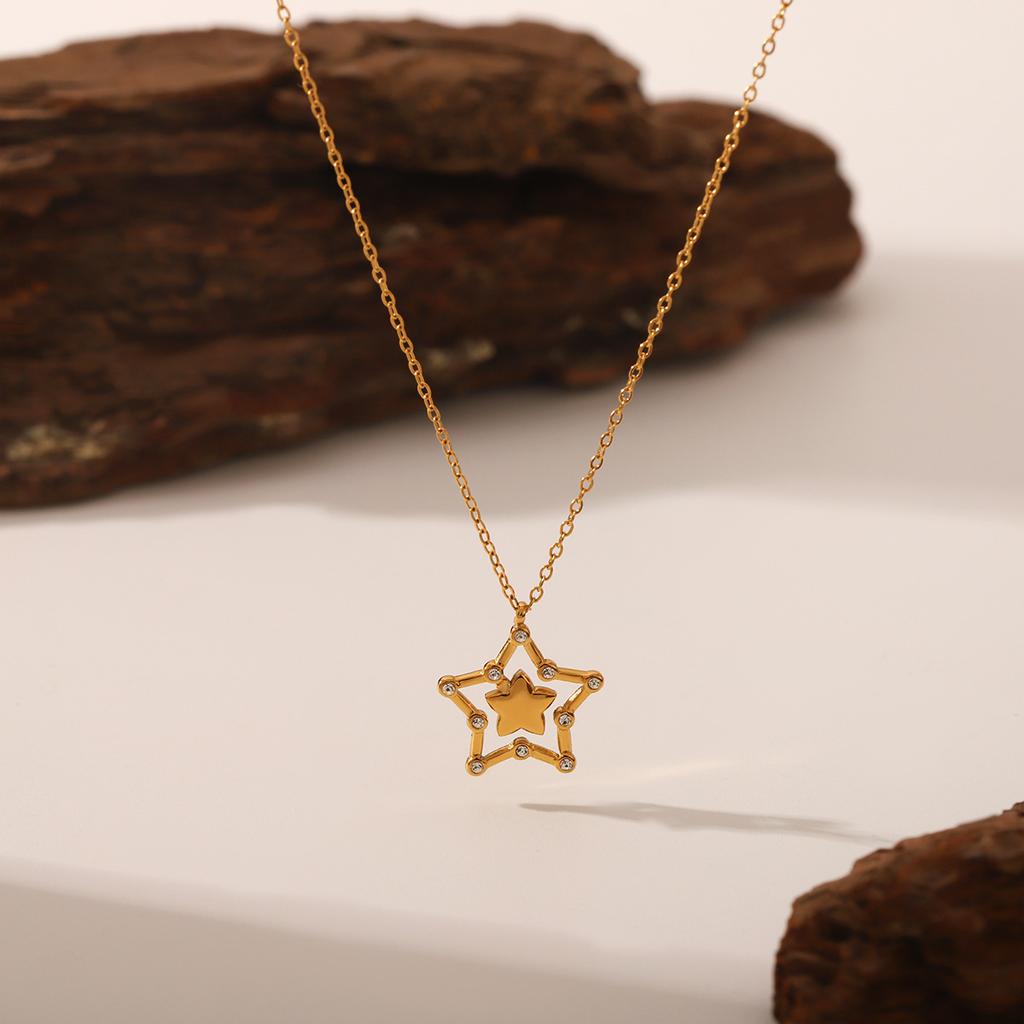 Yori Hollow Five Pointed Star Simple Necklace for Women High Quality Stainless Steel 18 K Metal Texture Choker Necklace Annivers