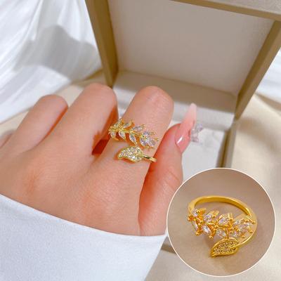 Echt Goud Gegalvaniseerd Open Blad Zirconia Mode Licht Ingelegd Lichte Luxe Ring Wijsvinger Ring Dezelfde Koude Wind