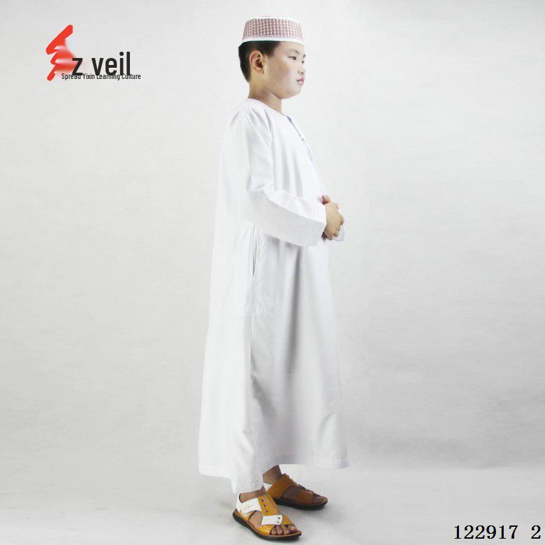 Men's Velvet Crew Neck Embroidered Robe, Small Size - Omani Style