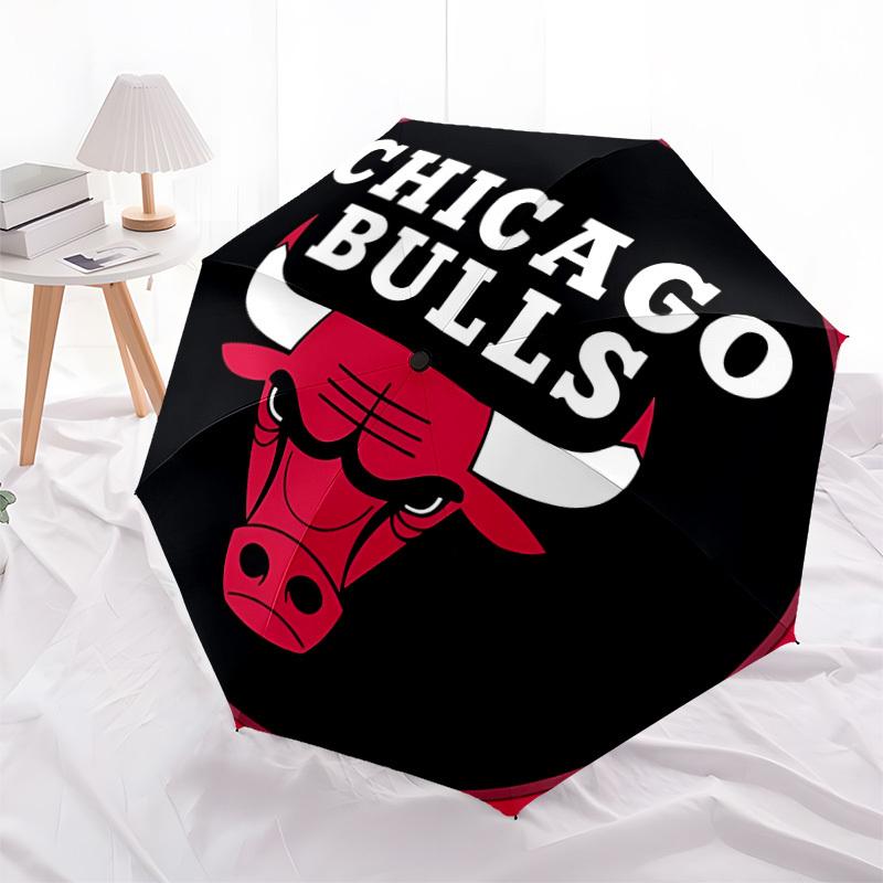 1 Stück Chicago Bulls Automatischer Persönlichkeits-Regenschirm | Tragbarer Faltbarer 8-Rippen Manuell Öffnender, Süßes Halloween- & Weihnachtsgeschenk für Draußen, Lässiges Accessoire,