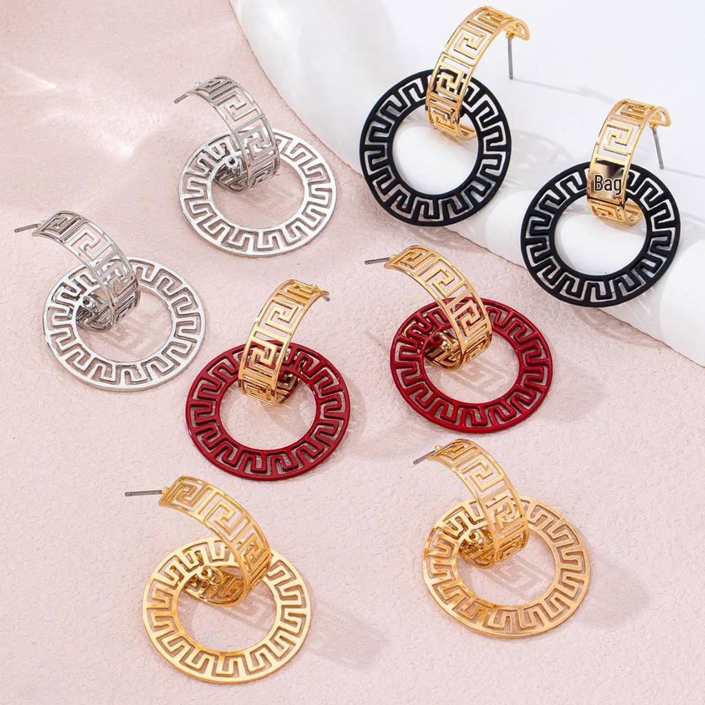 Cross-Border Hollow Geometric Court Style Earrings – Elegant, Light Luxury Dangle for Ladies