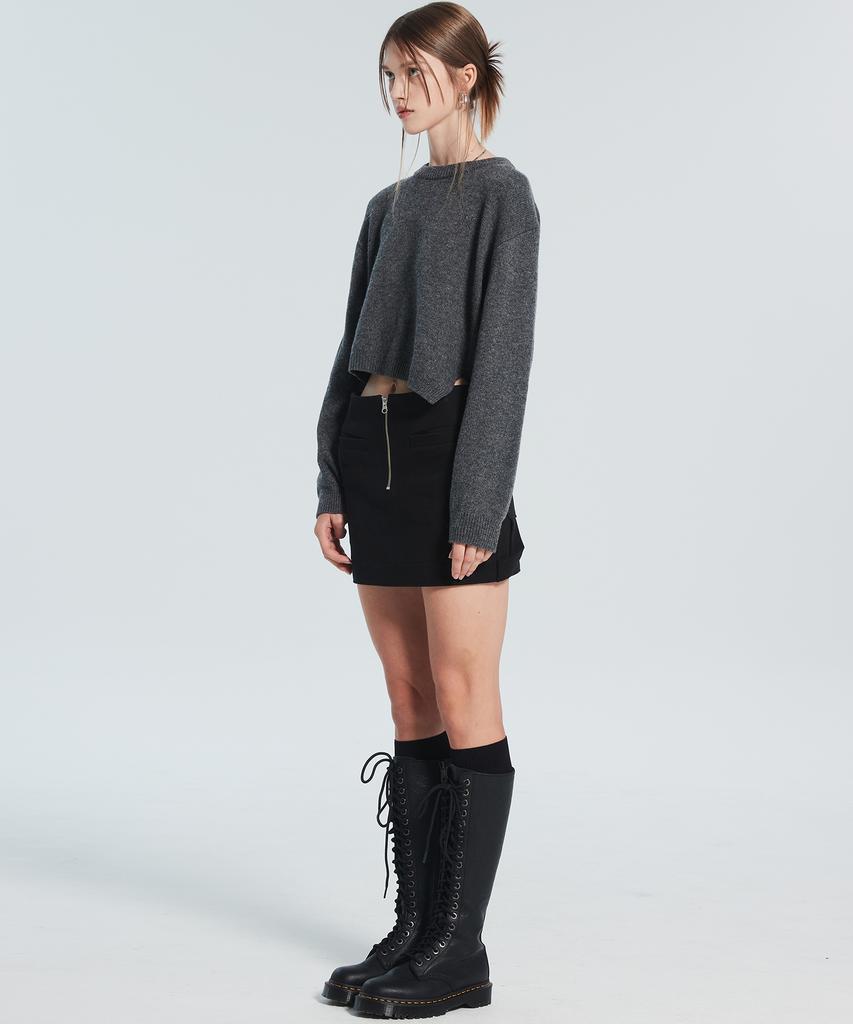 RACLEUR Ra Asymmetrical Crop Knit [Charcoal]