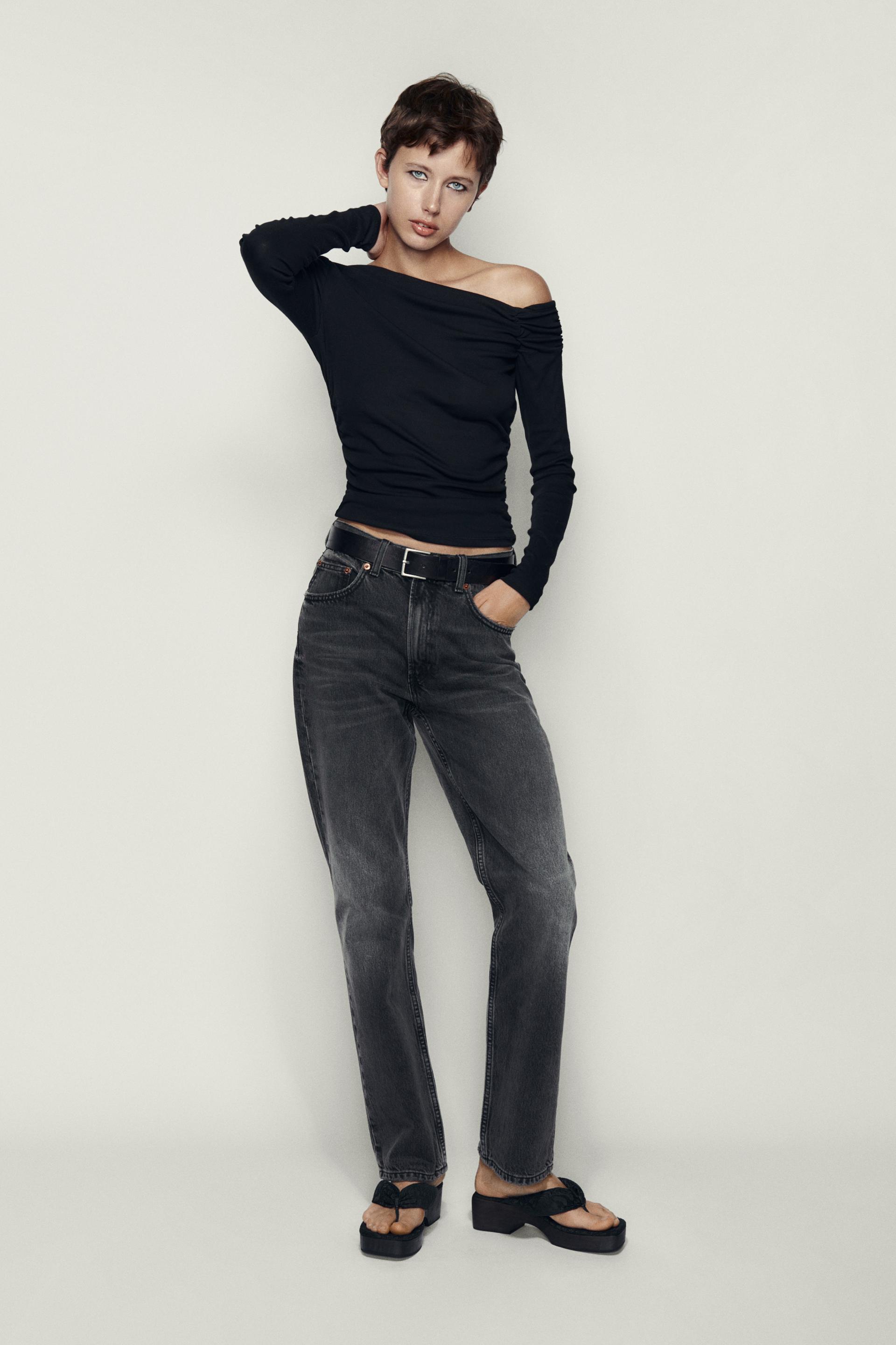 

СОБРАННАЯ ФУТБОЛКА