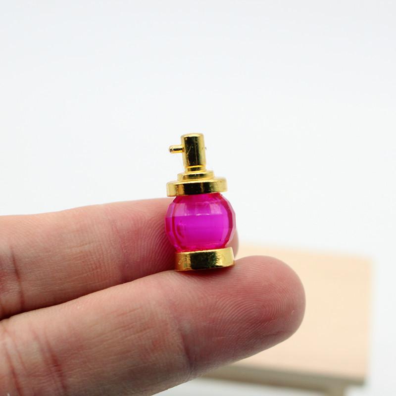 4PCS Doll House Bedroom Bath Decor Toy 1:12 Dollhouse Miniature Alloy Perfume Model Doll Fashion Makeup Accessories