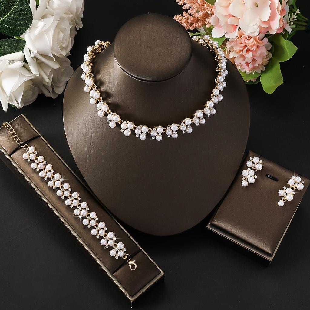 Geometric Diamond-Set Pearl Necklace Women'S Three-Piece French Temperament High-End Clavicle Chain Niche Temperament Jewelry