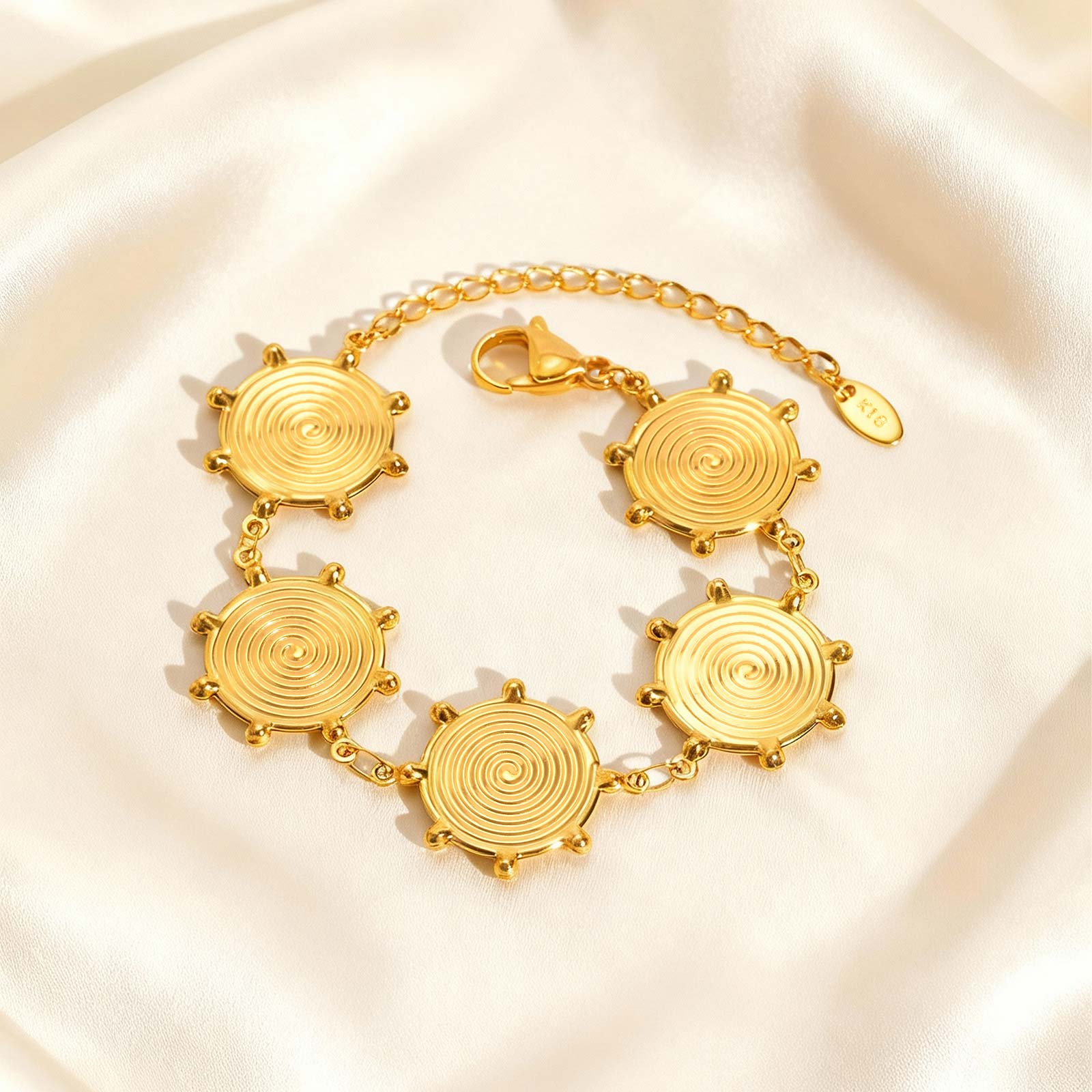 

Exaggerated Hollow Heating Plate Necklace,Women s Stainless Steel Round Thread Necklaces,Punk Jewelry Gift