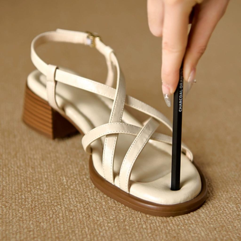French retro thick-heeled sandals for women's summer new thin strips with soft soles, Roman shoes, and middle-heeled sandals.