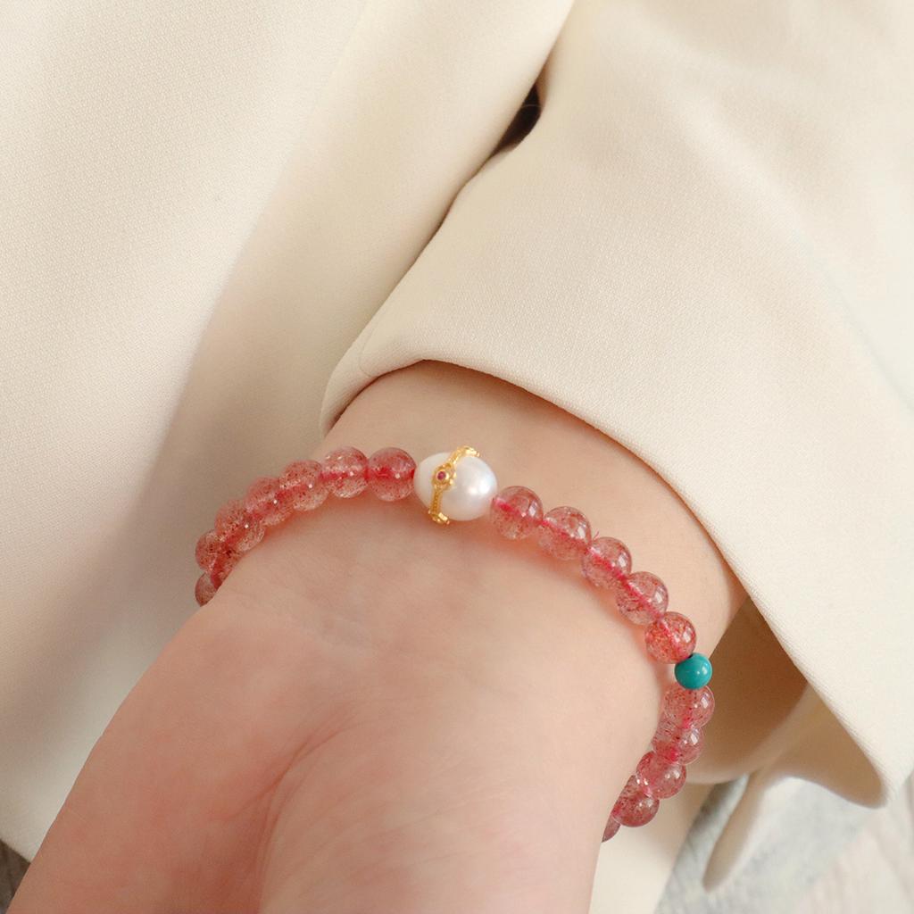 Natural Crystal Strawberry Crystal Pearl Bracelet. Bangles Women Fashion Jewelry Accessories Gift
