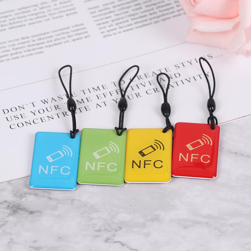 Nfc Tags Lable Ntag213 13.56Mhz Smart Card For All Nfc Enabled Phone