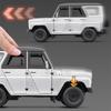 1/18 UAZ Hunter SUV Alloy Car Model Diecast Metal Off-road Vehicle Car Model Simulation Sound and Light Collection Kids Toy Gift