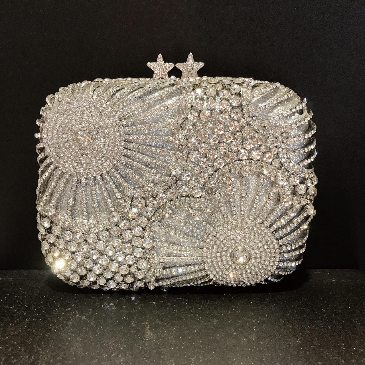 

Square Shape Silver Crystal Evening Clutch Multicolored Rhinestone Diamond Clutch Wedding Purse Flower Lipstick Case Women s Bag 15.5cmX13.5cmX5.5cm