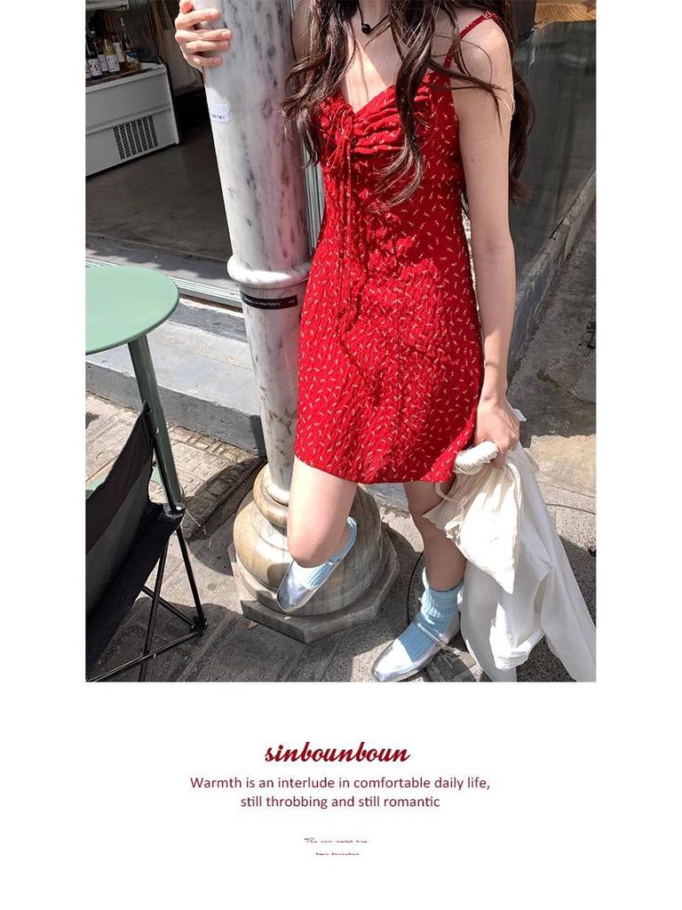 Retro Spicy Girl Red Pleated Spaghetti Strap A-Line Mini Dress - Women's Summer Vacation Slimming Waist Style
