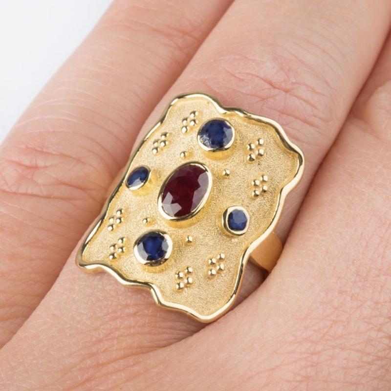 Exquisite  Gold Color Rings for Women Gongting Creative Red Blue Stone Men Rings Jewelry Party Gift