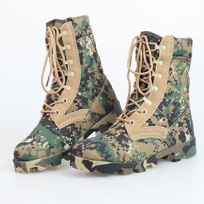 Boots & Stiefel