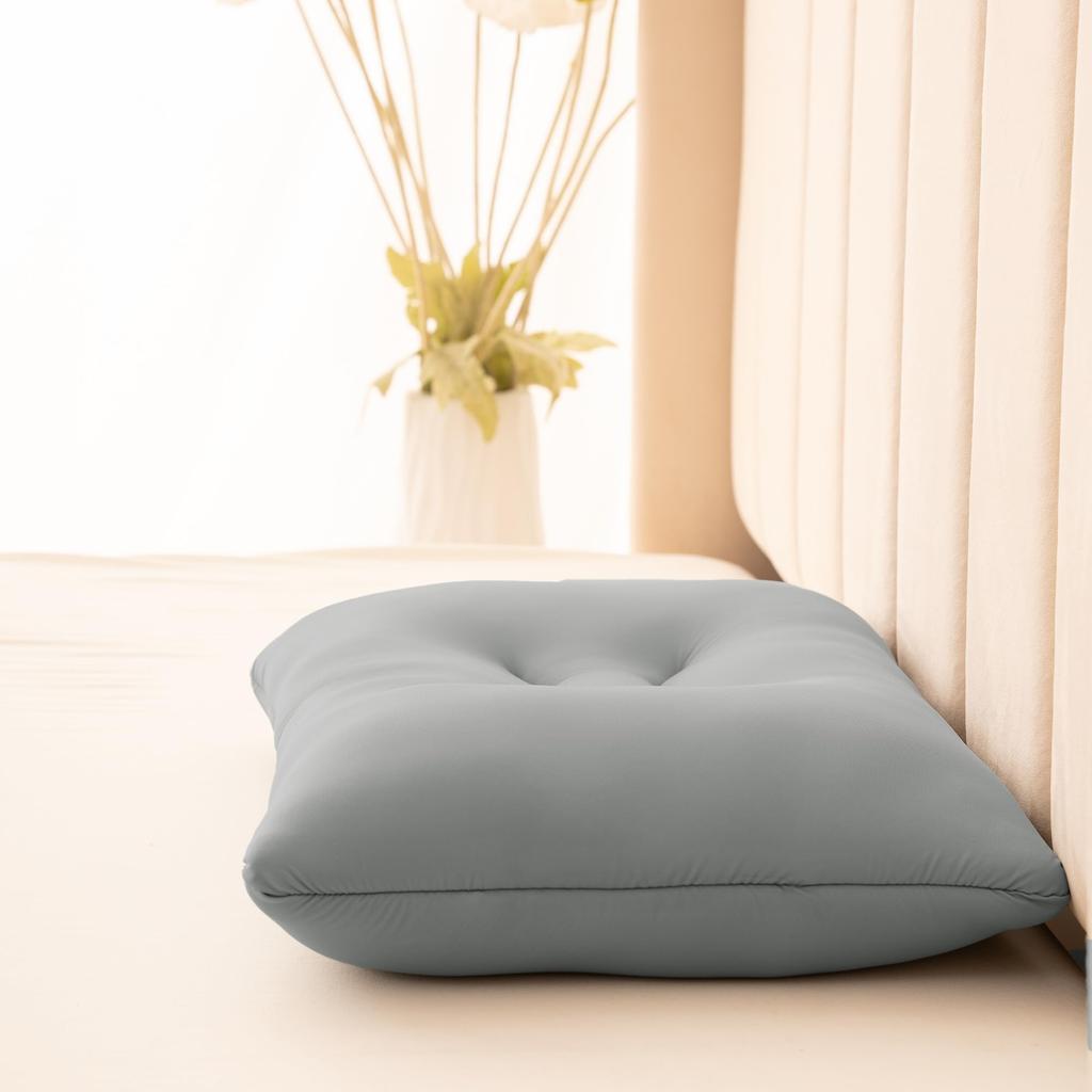 This Pillow Relieves Neck Pain and Is a New Sensation. It's Soft and Low-profile, Perfect for a Good Night's Sleep. It's Perfect for Side Sleepers
