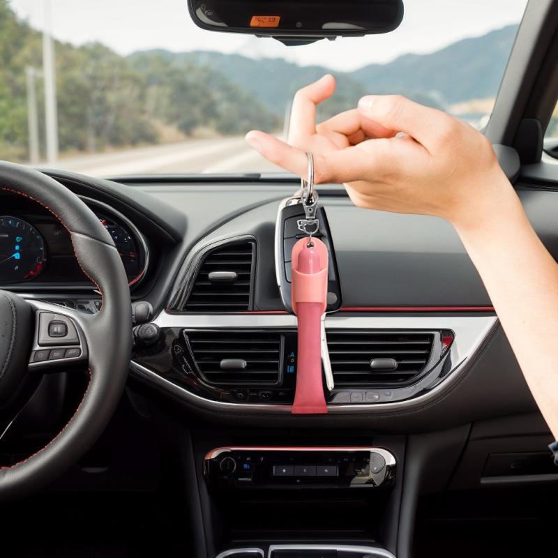 Portable Lip Balm Keychain Holder – Compact Cap Organizer for Lip Care, Ideal as a Bag Pendant or Makeup Accessory