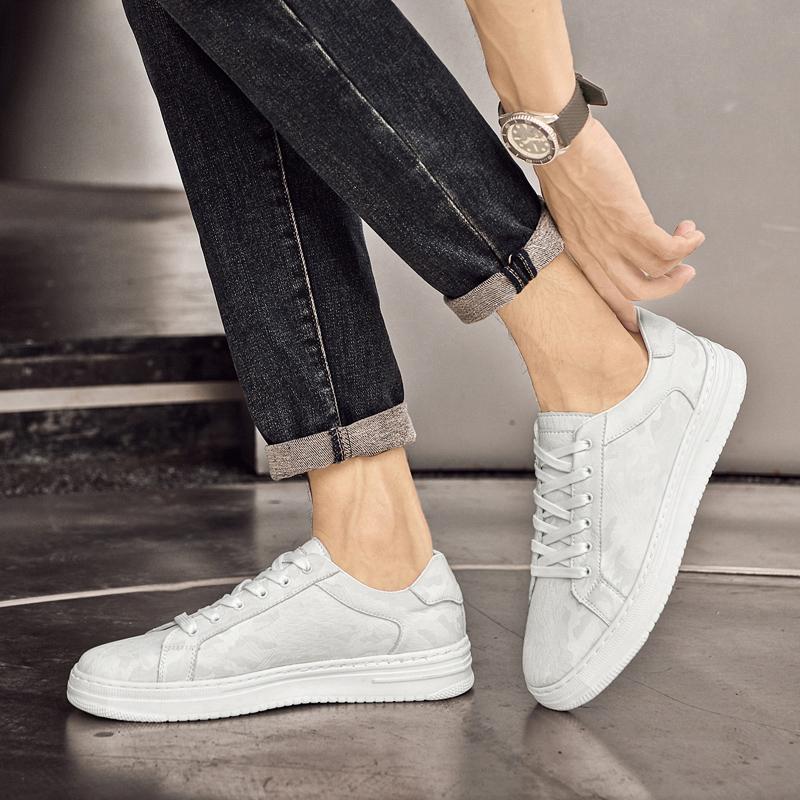Trendy Men's Sneakers Board Shoes Fashion Minimalist Style Youth Outdoor Activities Men's Driving Office Black and White Shoes