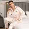 2-teiliges Pyjama-Set für Herren aus Seidensatin mit Knopfleiste, langärmeligem Pyjama-Oberteil mit Reverskragen, vorderer Knopfleiste, Brusttasche, lange Hose, Nachtwäsche