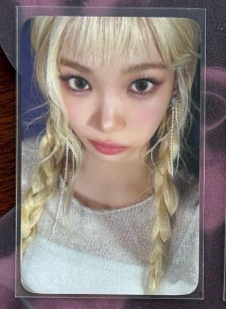 [USED] Lu Seraphim Chaewon HOT Withmuu Pre-order Limited Trading Card