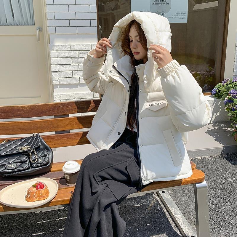 Kurze Daunen-Baumwollkleidung Damen Herbst und Winter Mit Kapuze Mode Locker Verdickt Warm Damen Baumwollmantel