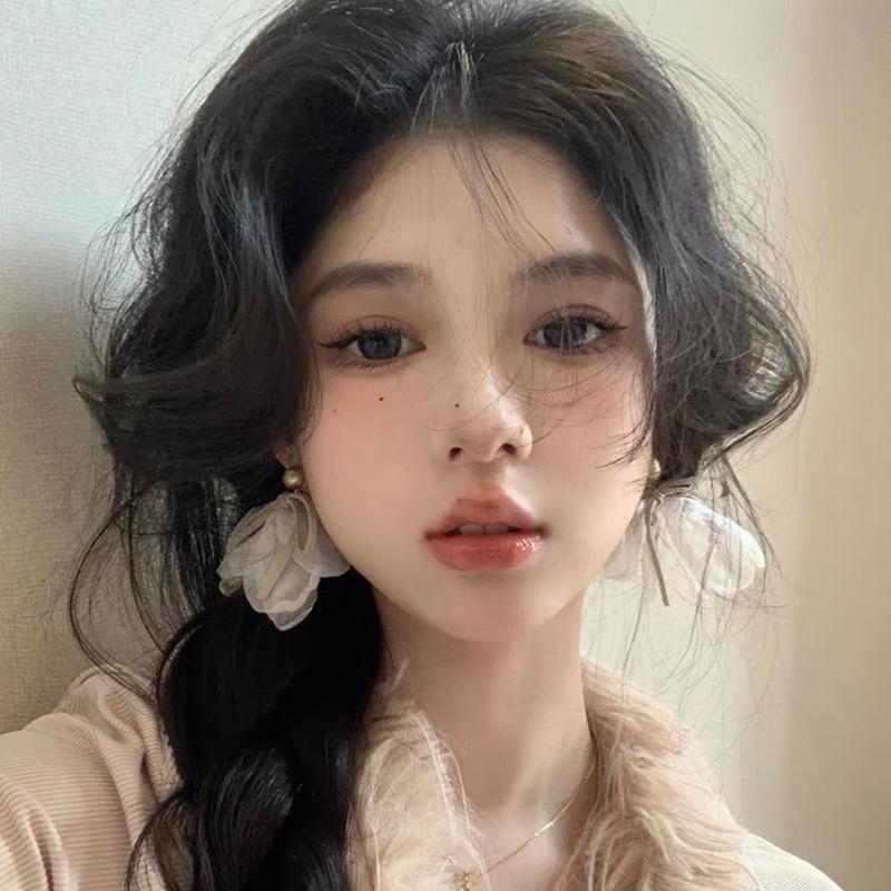 Kolczyki klipsy w stylu lat 80. z Hongkongu w kolorze czerwonym i niebieskim dla nieprzekłutych uszu – Luksusowe kolczyki sztyfty w stylu francuskim