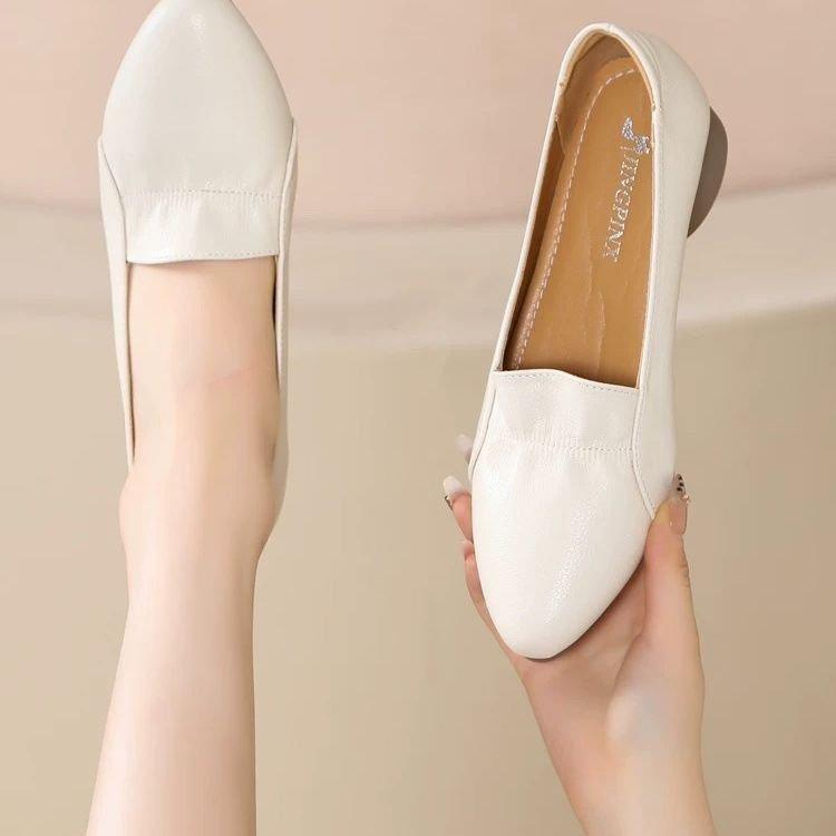 Soft Leather Popular Leather Shoes Women's 2025 New Soft-soled Shallow Mouth Flat-soled Pointed Mother Versatile Comfortable Doudou Women's Single 