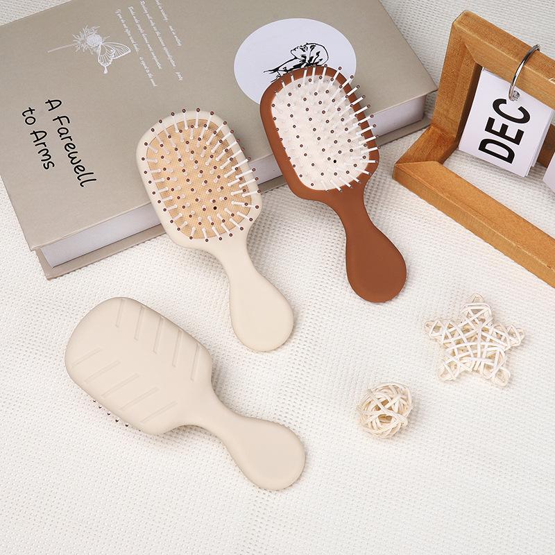 

Maillard Matte Milk Coffee Children s Portable Airbag Cushion Comb