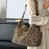 Women's New Shoulder Bag Leopard Print Casual Shopping Bag Large Capacity European and American Fashion Solid Color Tote Bag CLE
