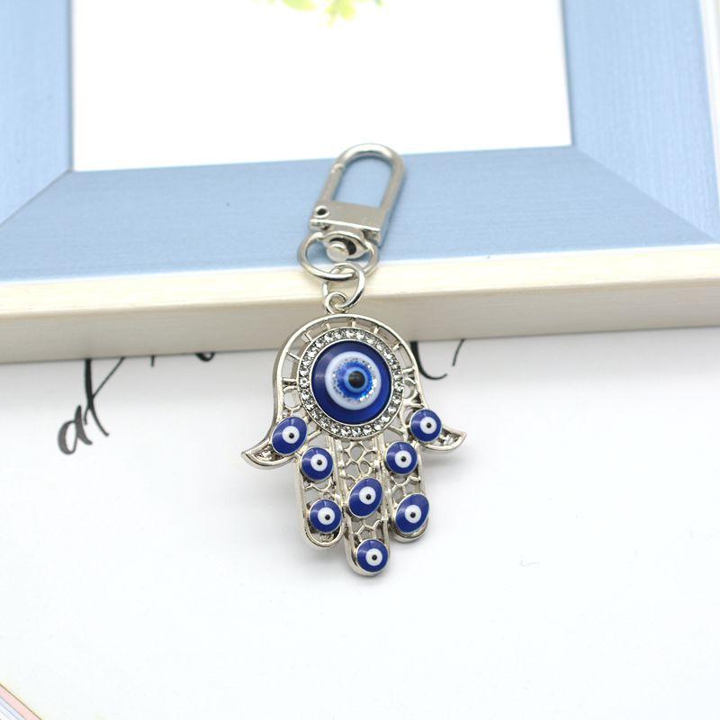 Fashion Retro Fatima's Hand Turkish Devil's Eye Pendant Key Chains for Women Men Friends Halloween Amulet Jewelry Accessory Gift