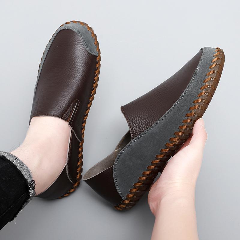 Men's Slip on Moccasins Driving Shoes Casual Loafers Retro Handmade Leather Outdoor Black Wide Shoes for Father Large Size