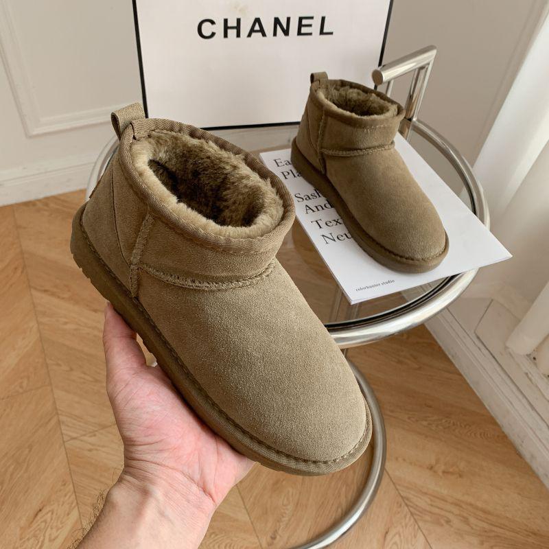 

Unisex Genuine Shearling Mini Snow Boots: Non-Slip, Velvet-Lined, Cowhide, Short Tube Winter Shoes 37 (Standard)