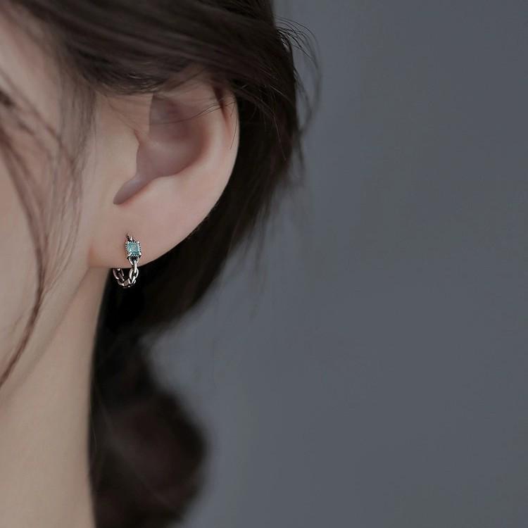 S925 Sterling Silver Sugar Cube Earrings with Personalized Blue Diamond Chain – Retro Distressed High-End Design