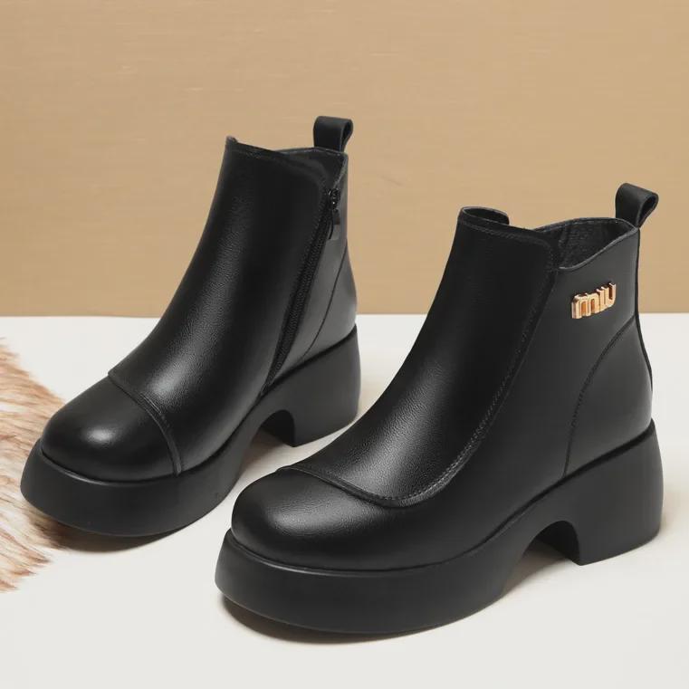 Women's Winter Cotton Short Boots with Thick Heels & Soles, Plus Velvet Lining for Warmth, Suitable for Middle-Aged Women