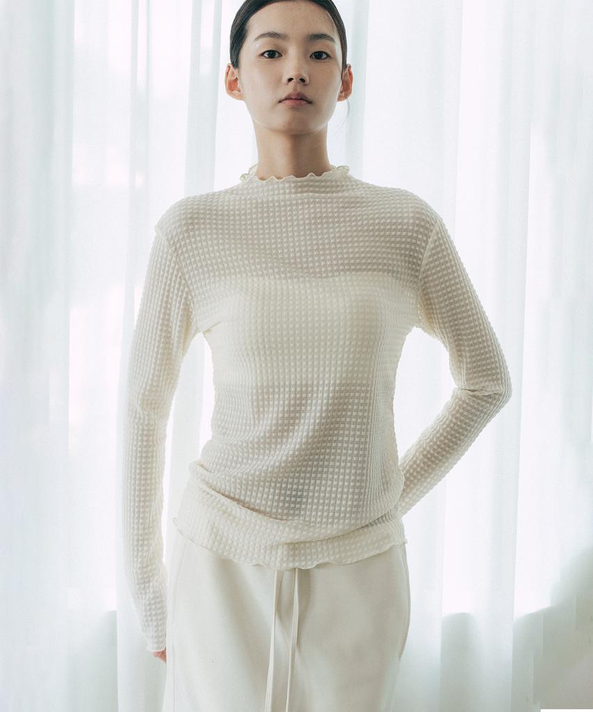 AFTERGLOWOOL Seersucker Mock Neck Long Sleeve T-Shirt_Cream
