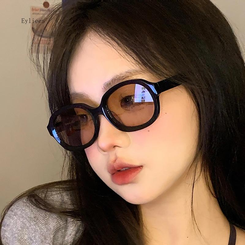 

Fashion2024 New Vintage Small Oval Women Sunglasses Fashion Trending Blue Red Beige Eyewear Men Gray Lens Shades UV400 Sun Glasses